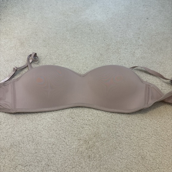 Other - Seamless Tan Strapless Bra